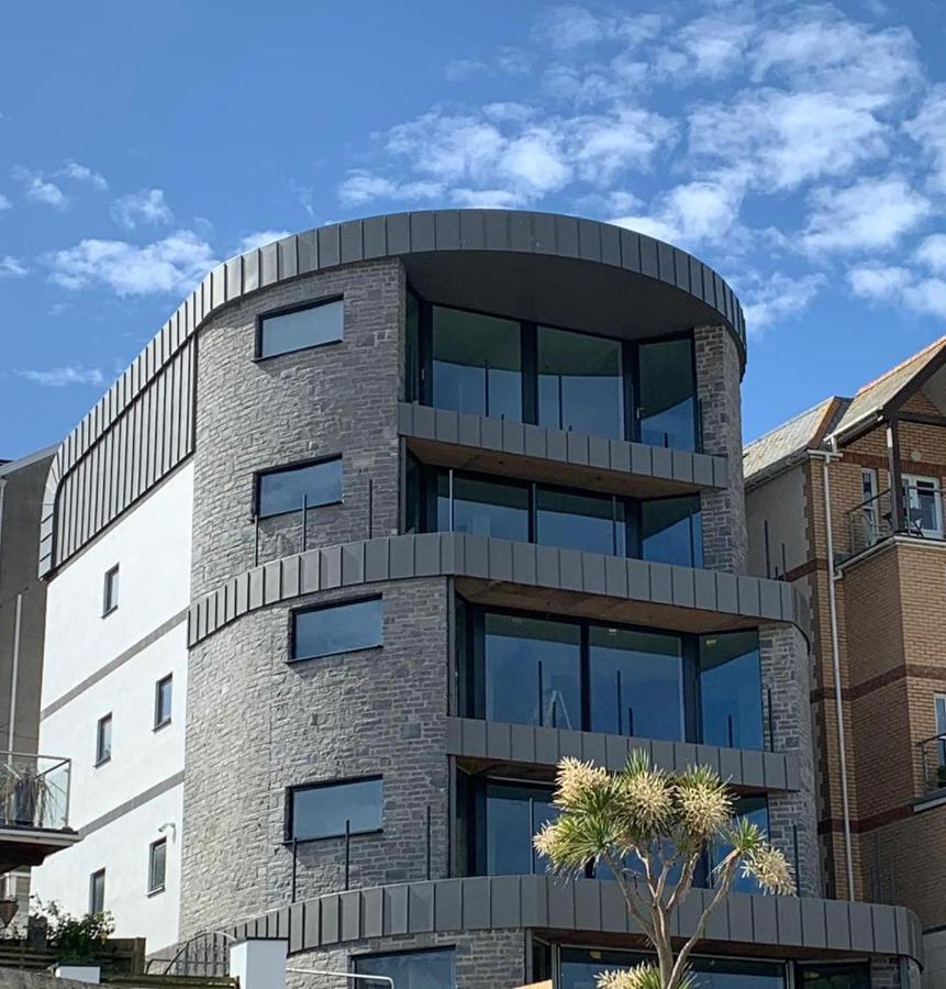 2 The View Apartments Ilfracombe - Seafront, Parking, Lift, Ev Buitenkant foto