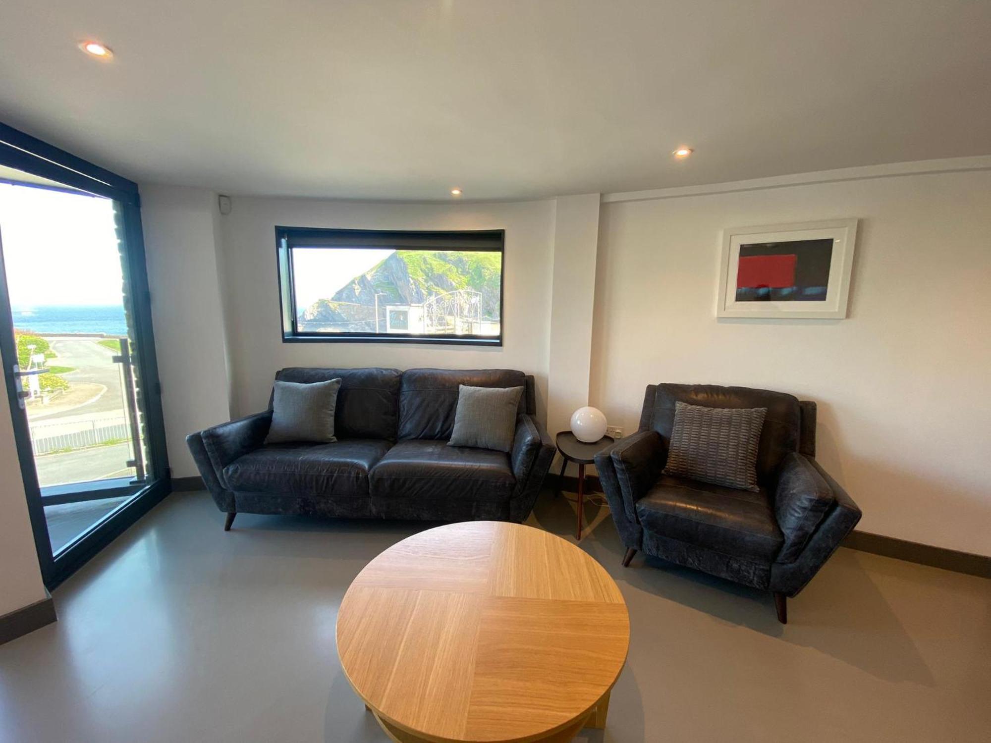 2 The View Apartments Ilfracombe - Seafront, Parking, Lift, Ev Buitenkant foto