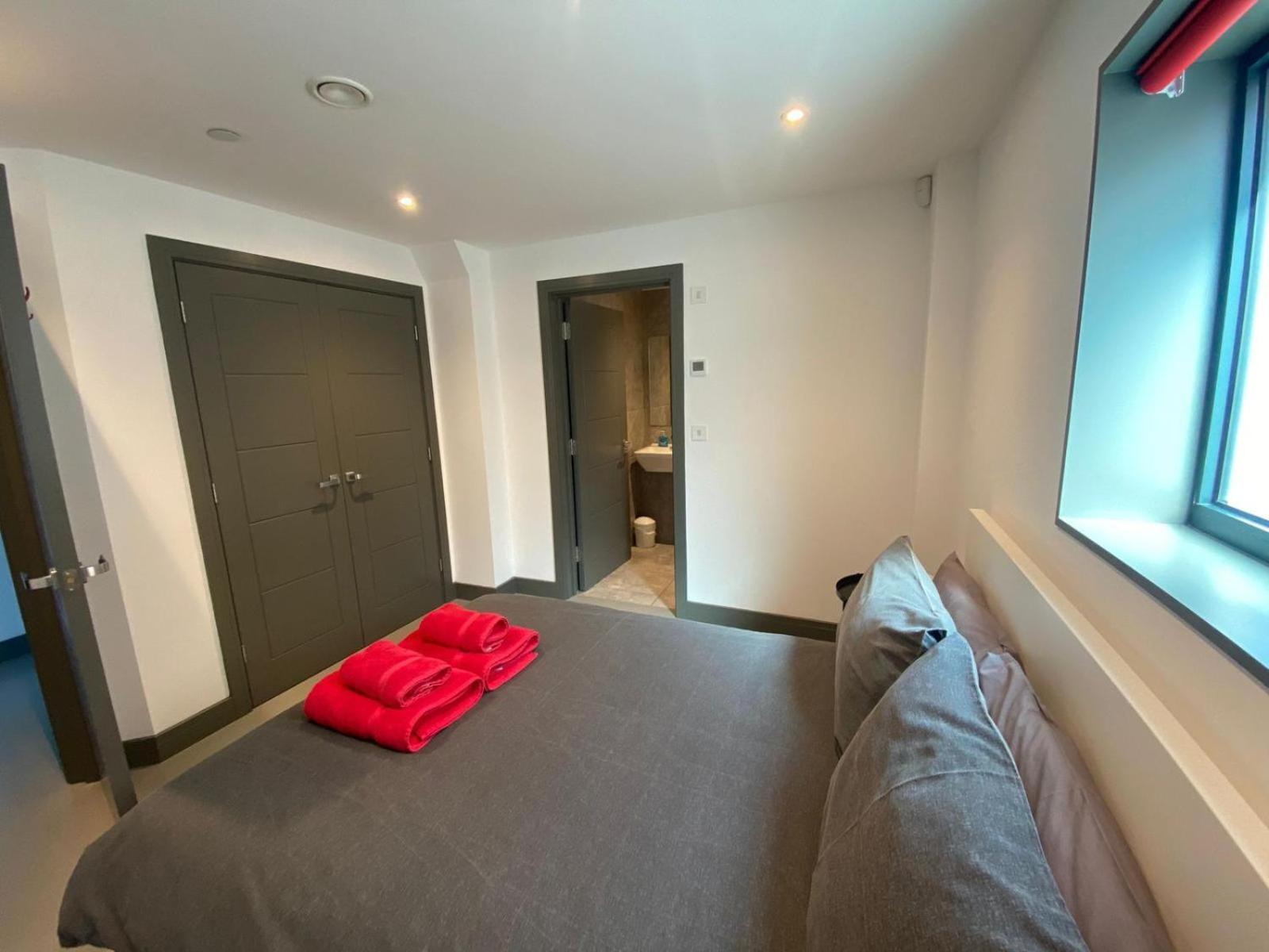 2 The View Apartments Ilfracombe - Seafront, Parking, Lift, Ev Buitenkant foto