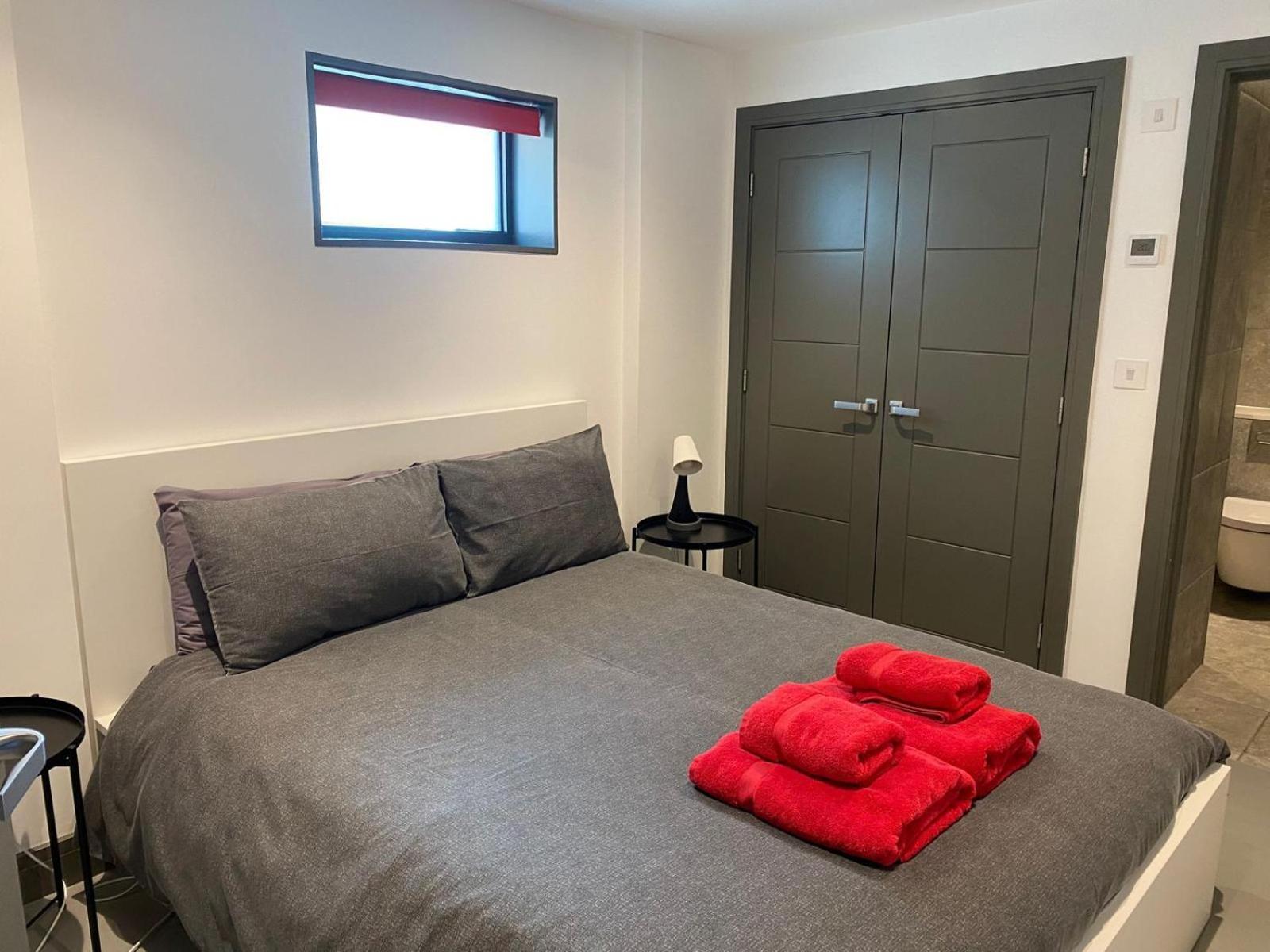 2 The View Apartments Ilfracombe - Seafront, Parking, Lift, Ev Buitenkant foto